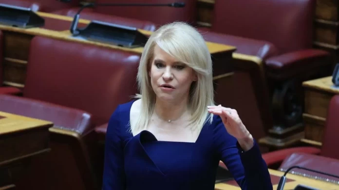 Θεοδώρα Τζάκρη: «Σοβαρά προβλήματα στο πρόγραμμα ενίσχυσης