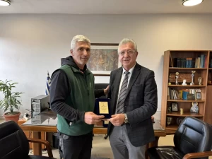 IMG-17625c54bdcd61c55e42ee956681b809-V