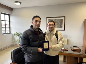 IMG-d5033698293eea3e0c1d89d585f9cf2f-V