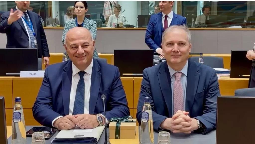 Κώστας Τσιάρας από Βρυξέλλες