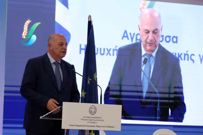 Τσιάρας: Η Ελληνίδα αγρότισσα πρωταγωνίστρια