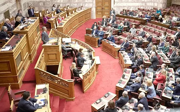 Αμυντική και ειρηνική είναι η ελληνική αποστολή