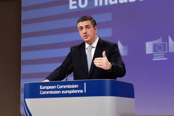 Α. Τζιτζικώστας: «Να σταματήσει κάθε ενέργεια για κλείσιμο των Στενών του Ορμούζ»