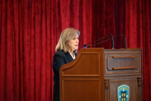 Η Περιφερειάρχης Κεντρικής Μακεδονίας Αθηνά Αηδονά