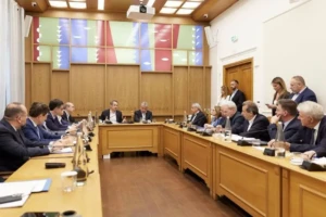 Τοποθετήσεις Υπουργών στο Προσυνέδριο