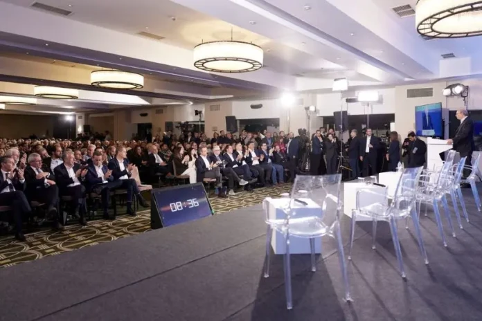 Τοποθετήσεις Υπουργών στο Προσυνέδριο